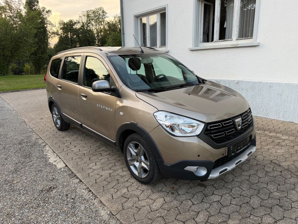 Bild des Angebotes Dacia Lodgy Stepway Plus NAVI AC SHZ PDC AHK KAMERA