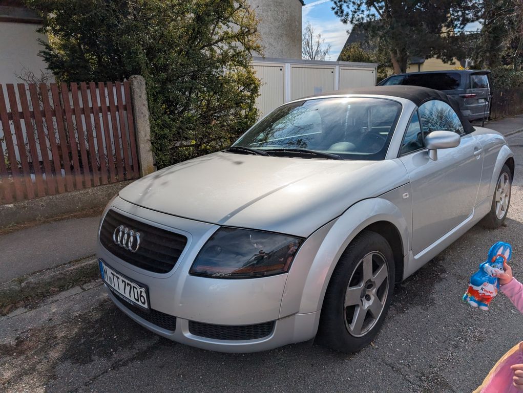 Audi TT Roadster 1.8T 132 kW - Cabrio