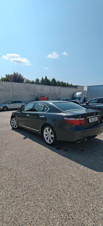 Bild des Angebotes Lexus LS 600h President - Vollausstattung TV usw.