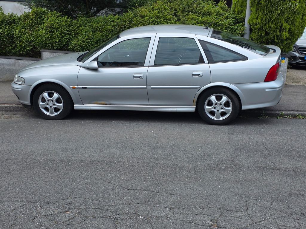 Bild des Angebotes Opel Vectra B CC 1.8  16V Comfort Comfort