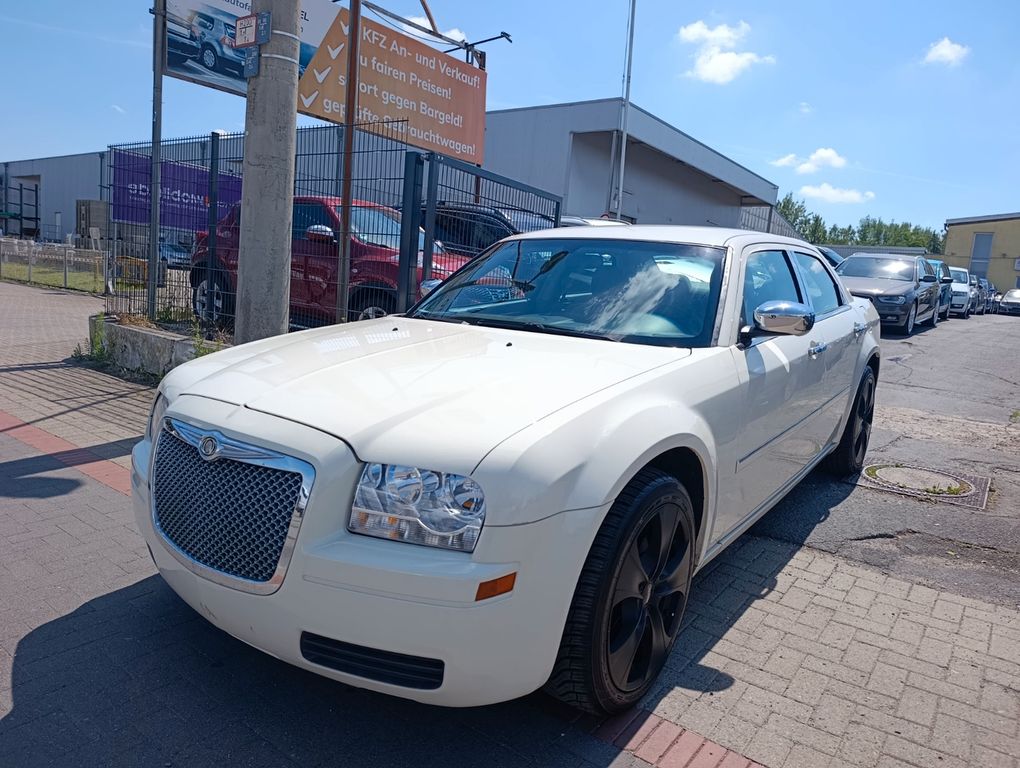 Bild des Angebotes Chrysler 300C 2.7 V6 Autom.TÜV 01.2028*KLIMA*TEMPOMAT*20Z