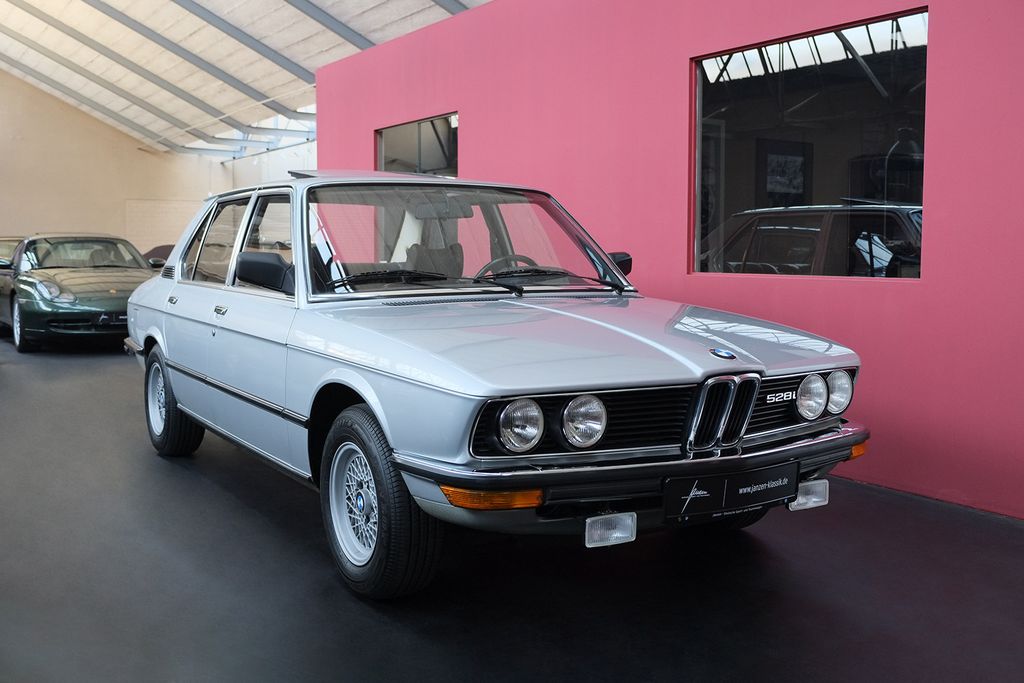BMW 528i E12 Erstlack SD Leder 76.080 km