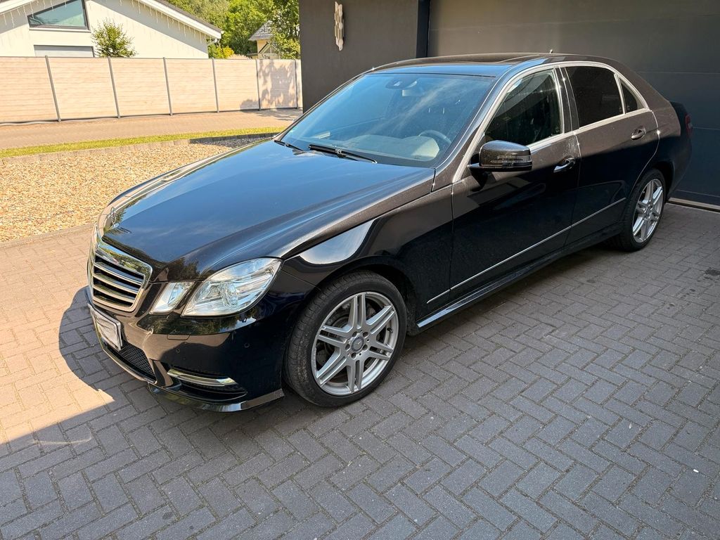 Bild des Angebotes Mercedes-Benz E 350 CDI 4MATIC BlueEFFICIENCY AVANTG. AVAN...
