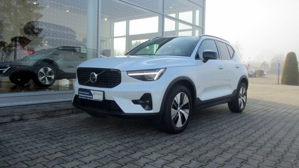 Bild des Angebotes Volvo XC40 B4 Plus Dark DCT +ALARM+ACC+BLIS+PIXEL+360°