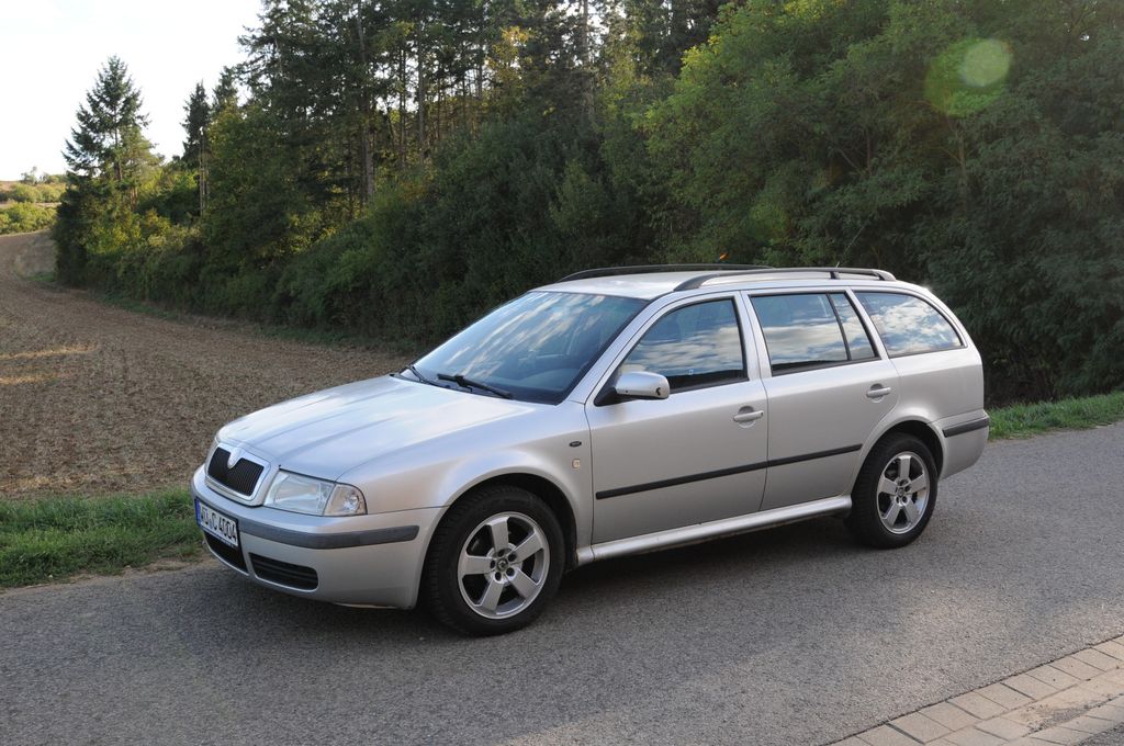 Bild des Angebotes Skoda Octavia Combi 1.9 TDI 81kW Ambiente Ambiente