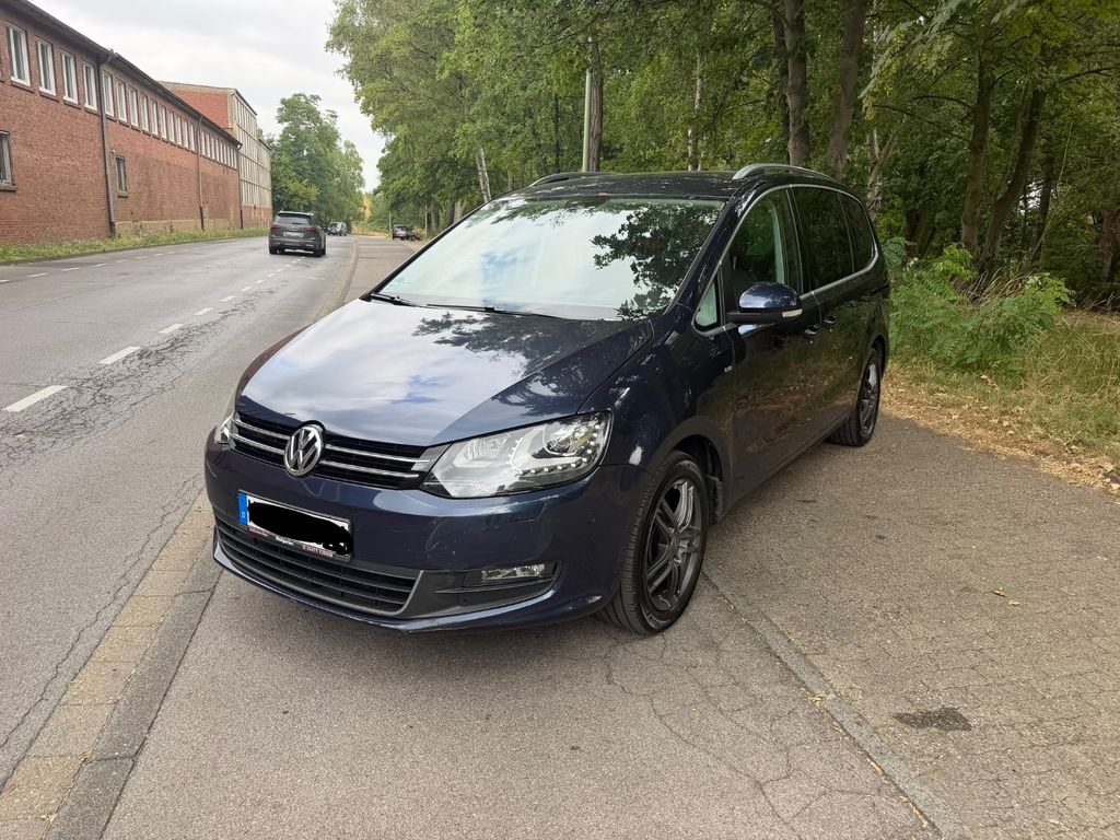 Bild des Angebotes Volkswagen Sharan Cup BMT, 7 sitze,Xenon, CUP!