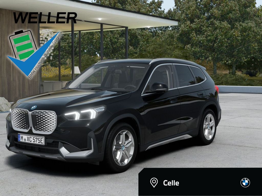 Bild des Angebotes BMW iX1 xDrive30 xLine AdLED,AHK,Pano,Kam,DA,KomZu