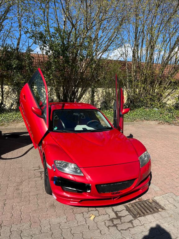 Mazda RX8 mit Flügeltüren TÜV 2027