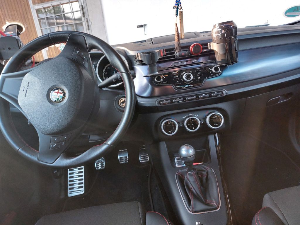 Bild des Angebotes Alfa Romeo Giulietta 1.8 TBi 16V Quadrifoglio Verde Qua...