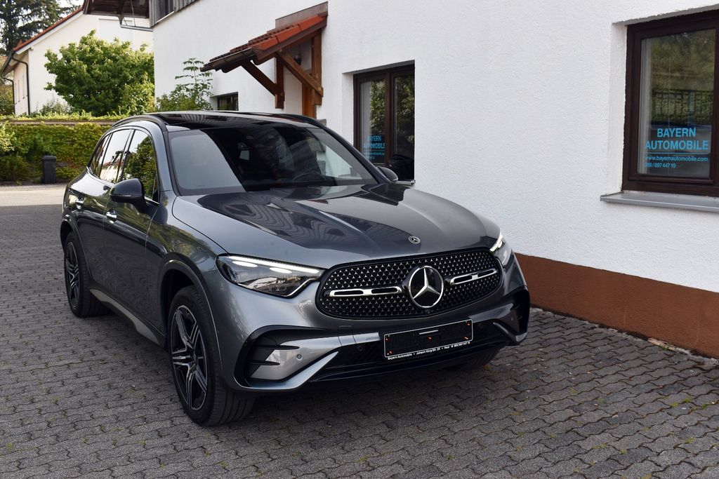 Bild des Angebotes Mercedes-Benz GLC 300 e 4M 2x AMG DigiLight/Airmatic/Pano/ACC