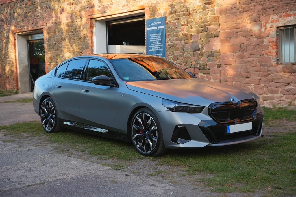 Bild des Angebotes BMW i5 M60 | 131k UVP | BMW Garantie+Service+Repair
