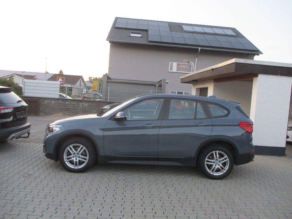 BMW X1 sDrive20d NAVI PDC TEMPOM SITZH