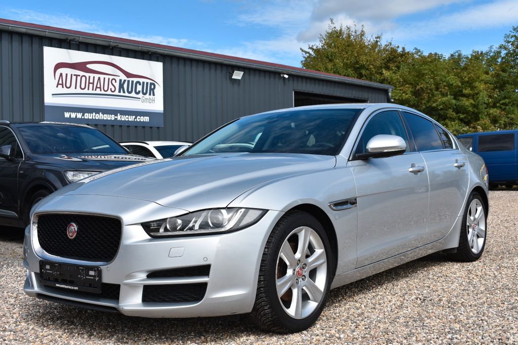 Bild des Angebotes Jaguar XE Portfolio Kamera/Meridian Sound/Schiebedach