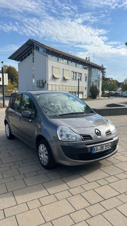 Renault YAHOO! 76KW 51.300 Km