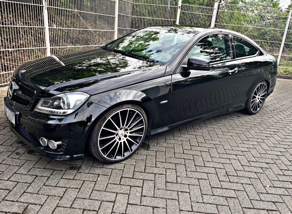 Bild des Angebotes Mercedes-Benz C 220 CDI BlueEFFICIENCY - AMG LINE EDITION 1