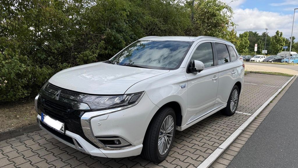 Bild des Angebotes Mitsubishi Outlander 2.4 MIVEC PLUG-IN HYBRID 4WD Plus Plus