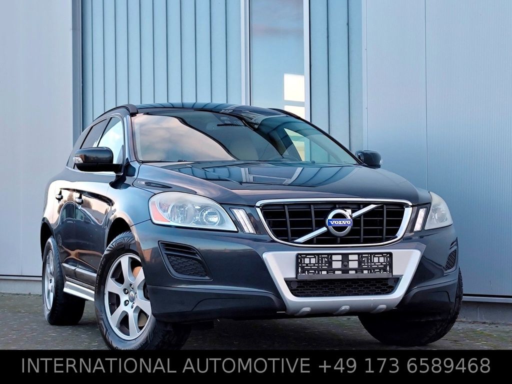 Bild des Angebotes Volvo XC60 2.0D GEARTRONIC/R-DESIGN/LEDER/NAVI/AHK