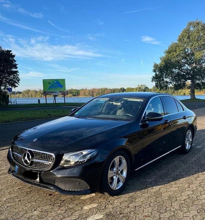 Bild des Angebotes Mercedes-Benz E200 Avantgarde mit 18tkm gekauft Neuzustand?