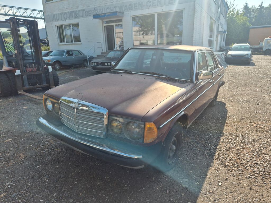 Bild des Angebotes Mercedes-Benz 240 USA IMPORT