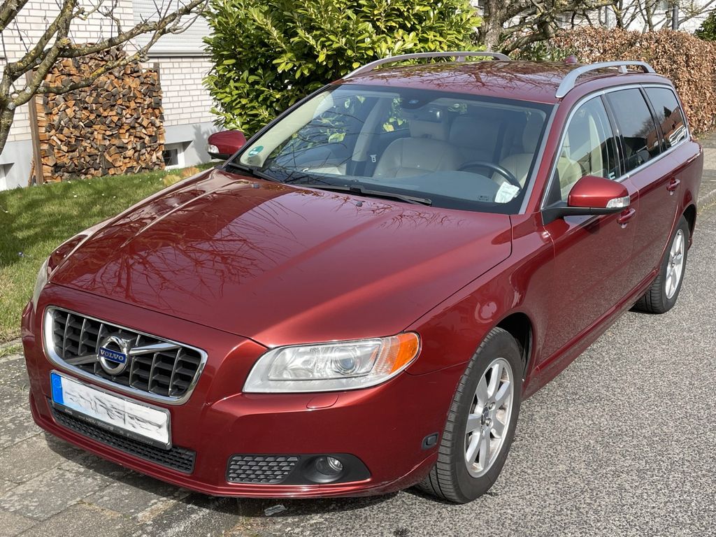 Bild des Angebotes Volvo V70 2.0T Momentum Momentum
