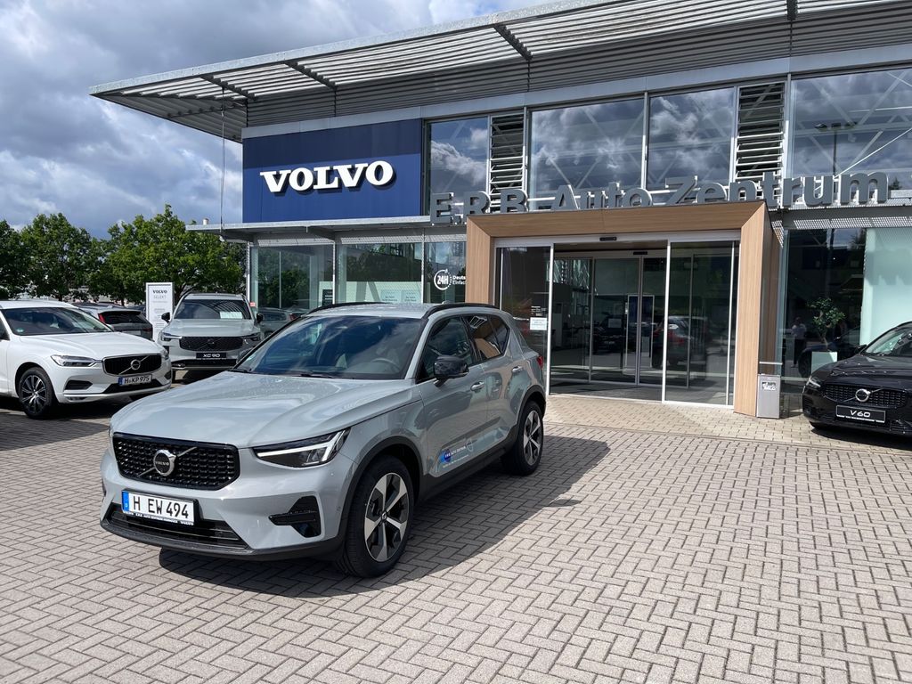 Bild des Angebotes Volvo XC40 B4 Plus Dark