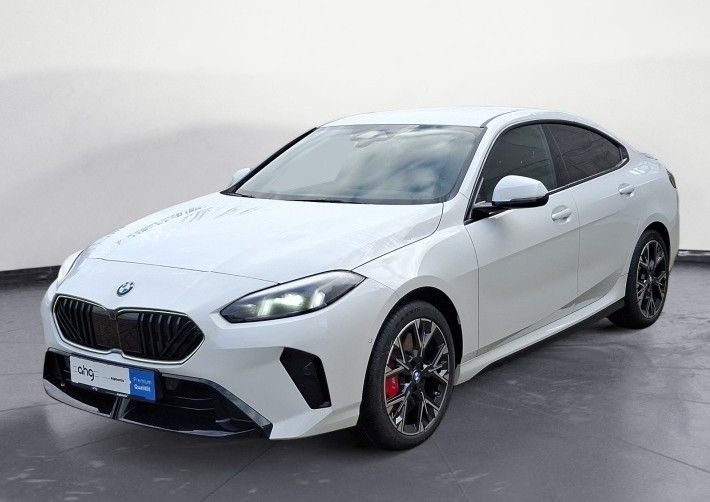 BMW 223 2 Gran Coupe 223 xDrive M Sport Head UP ACC