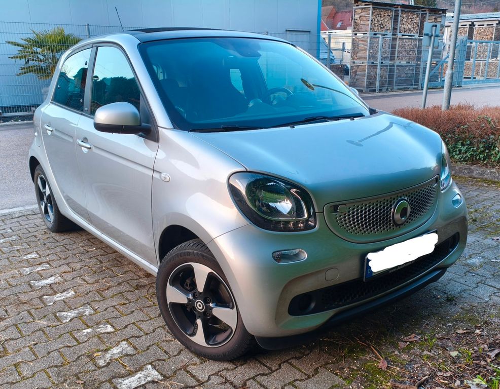 Bild des Angebotes Smart ForFour 0.9 66kw Turbo mit Rolldach