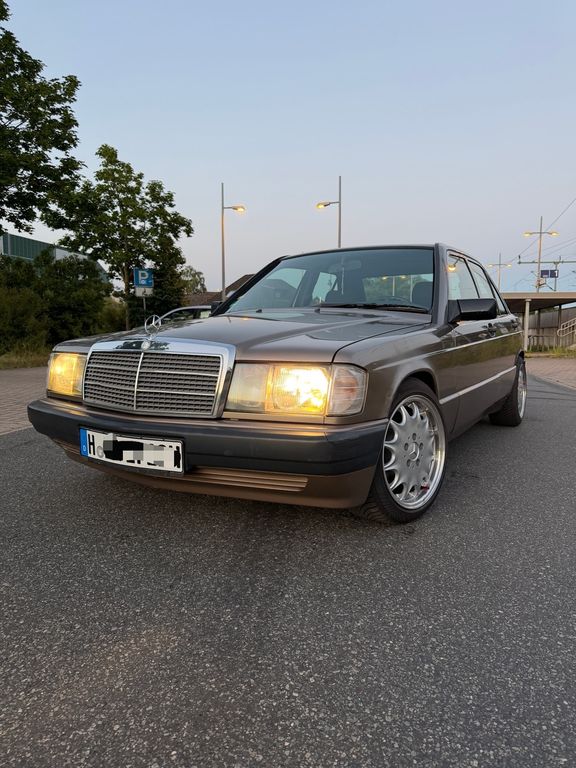 Bild des Angebotes Mercedes-Benz 190E 1.8