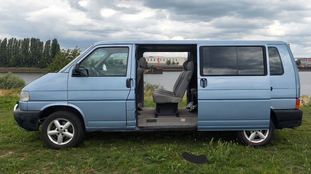 Bild des Angebotes Volkswagen T4 Caravelle Langversion Doppelschiebetür 151 PS
