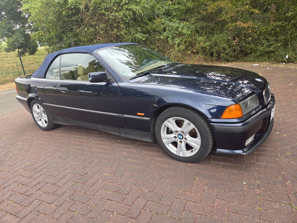Bild des Angebotes BMW 328i Cabrio Sport Edition Sport Edition