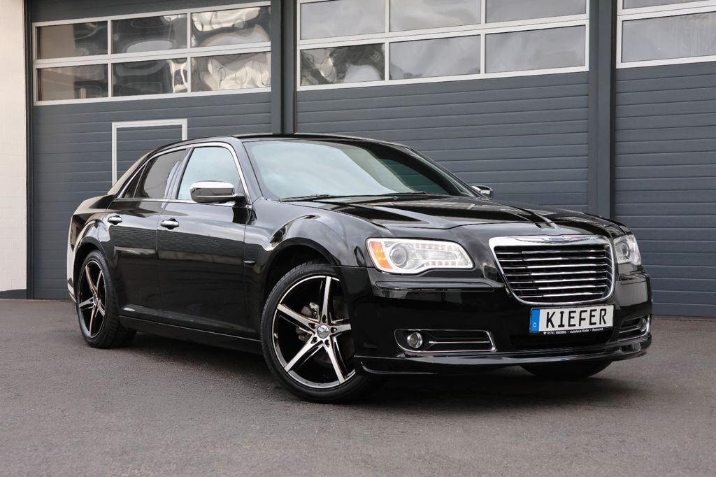 Bild des Angebotes Chrysler 300C V6 Limited/ALPINE/SHZ/KAMERA/R20