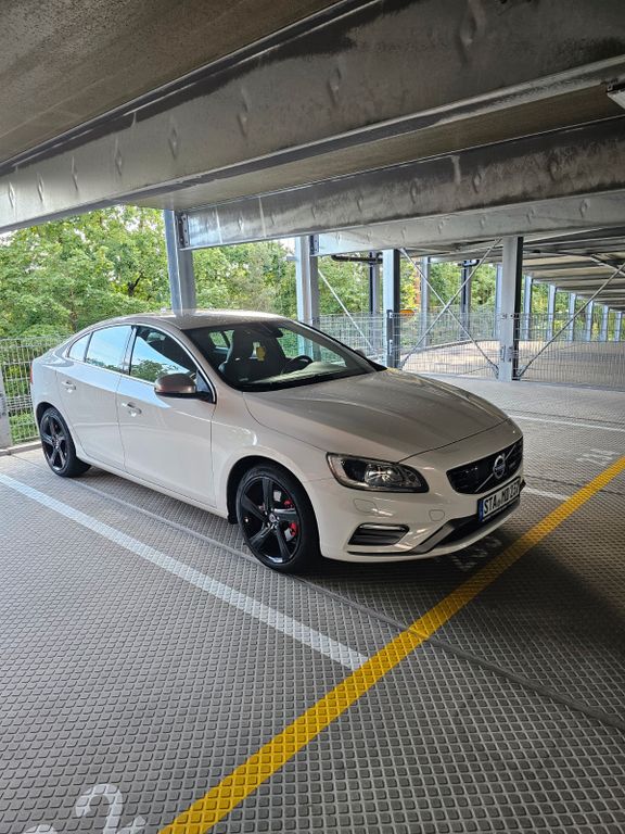 Bild des Angebotes Volvo S60 R-Design 2015 EZ