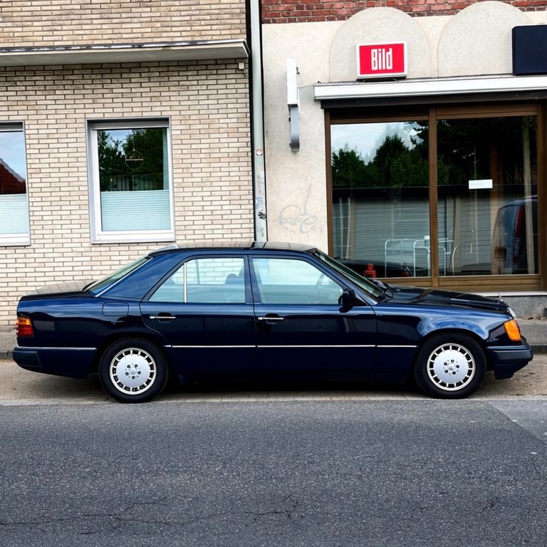 Bild des Angebotes Mercedes-Benz 230E H-Kennzeichen Klima Tüv bis 02/28