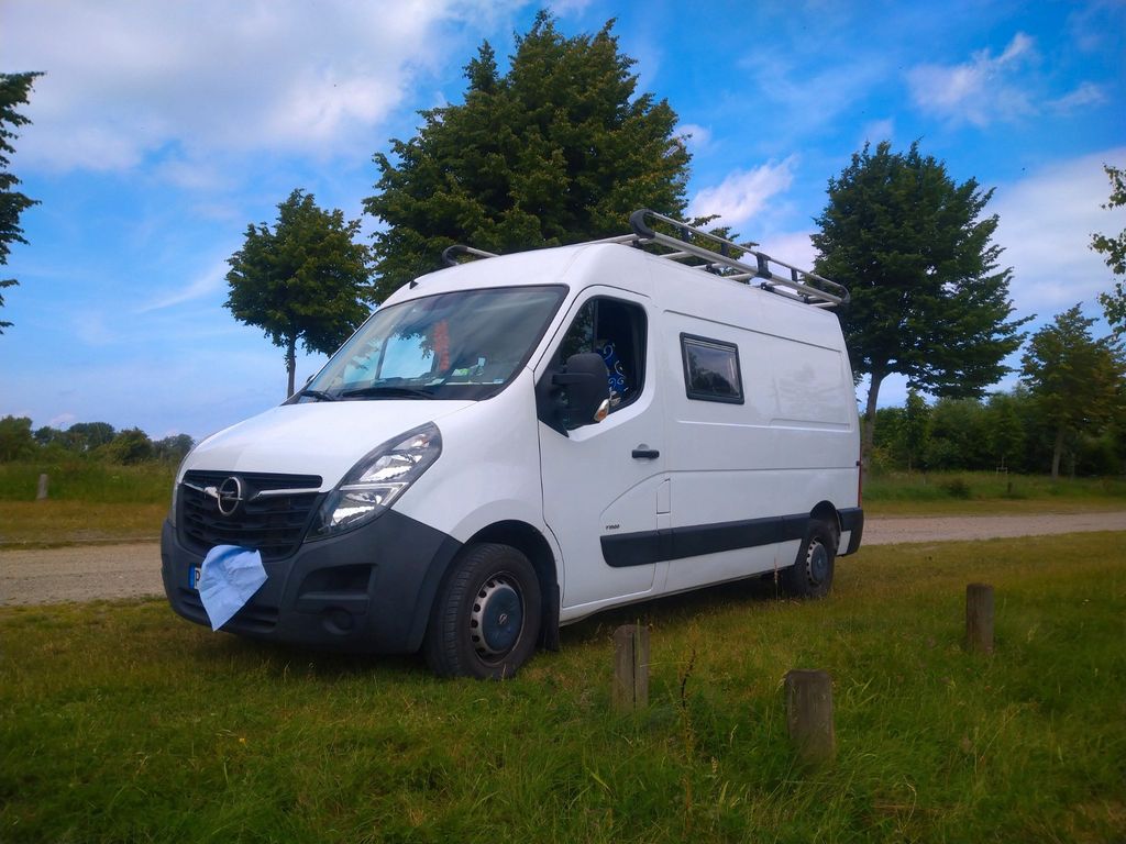 Bild des Angebotes Opel Movano Camper Transporter AHK Dachträger