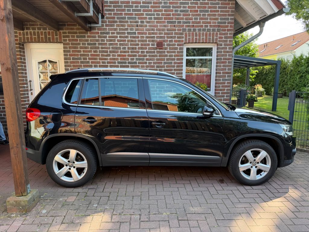 Bild des Angebotes Volkswagen Tiguan 2.0 TDI BlueMotion Tech Sport & Style...