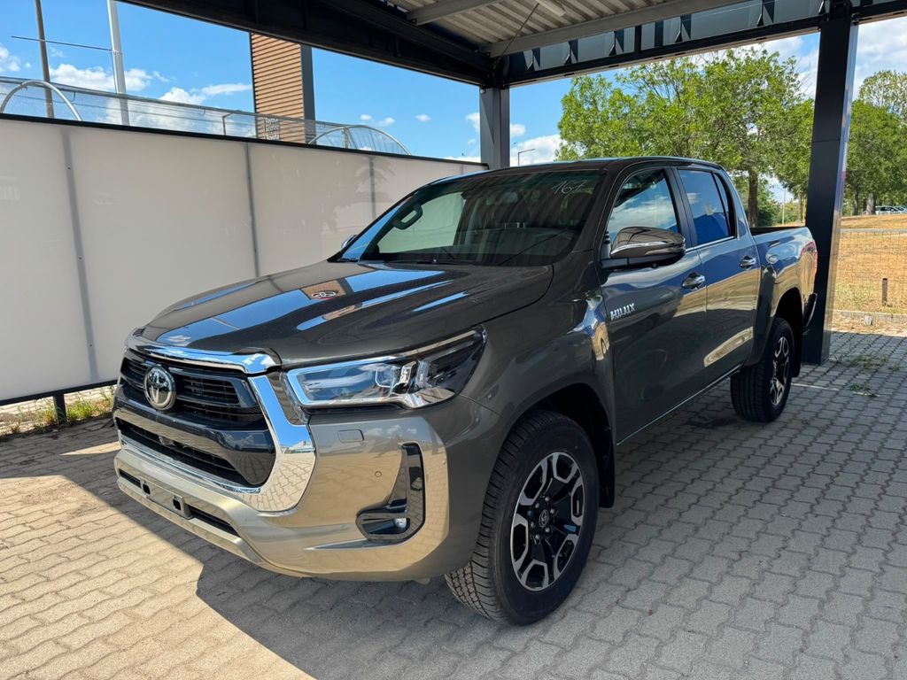 Toyota Hilux  Executive 2.8 D-4D 4×4+AHK