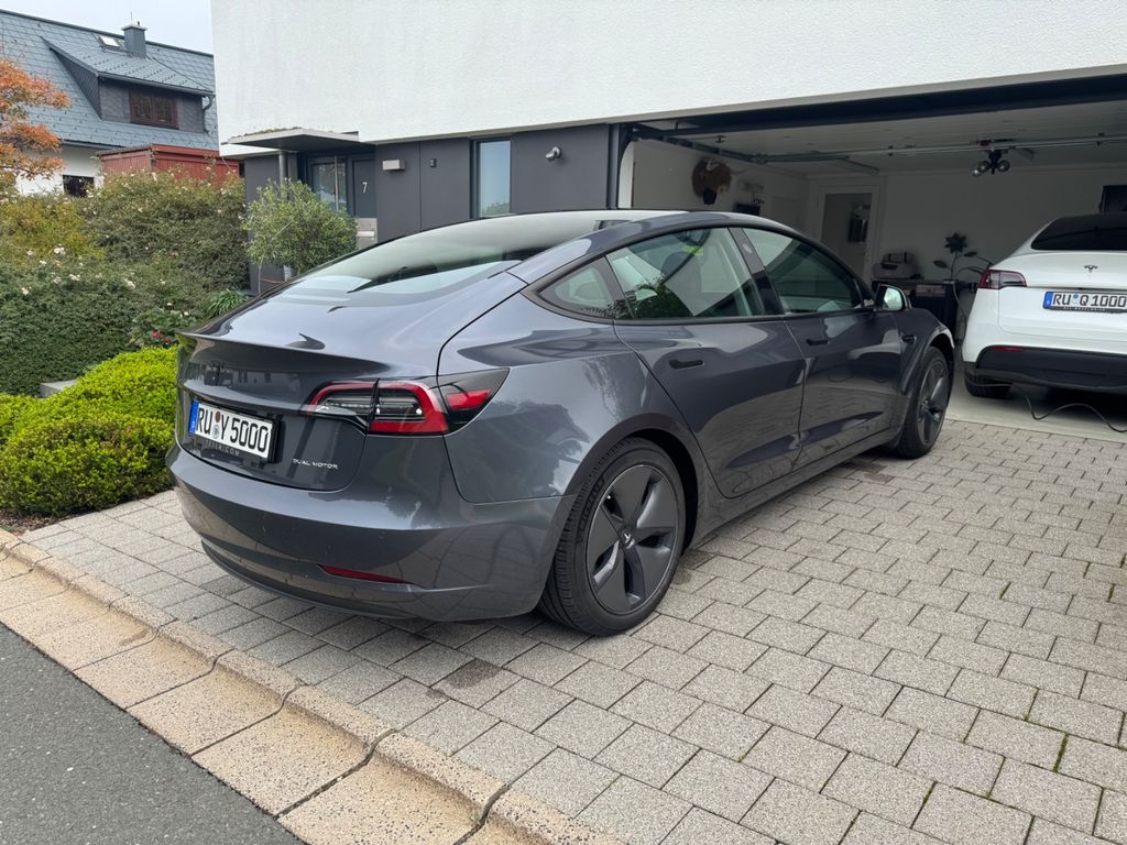 Bild des Angebotes Tesla Model 3 Long Range - Allradantrieb mit Dual...