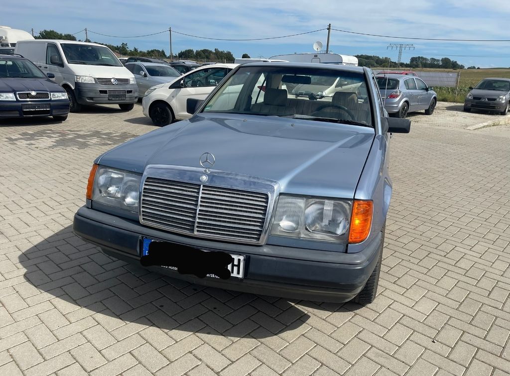 Bild des Angebotes Mercedes-Benz 230 E  *HU Neu* *H Kennzeichen*