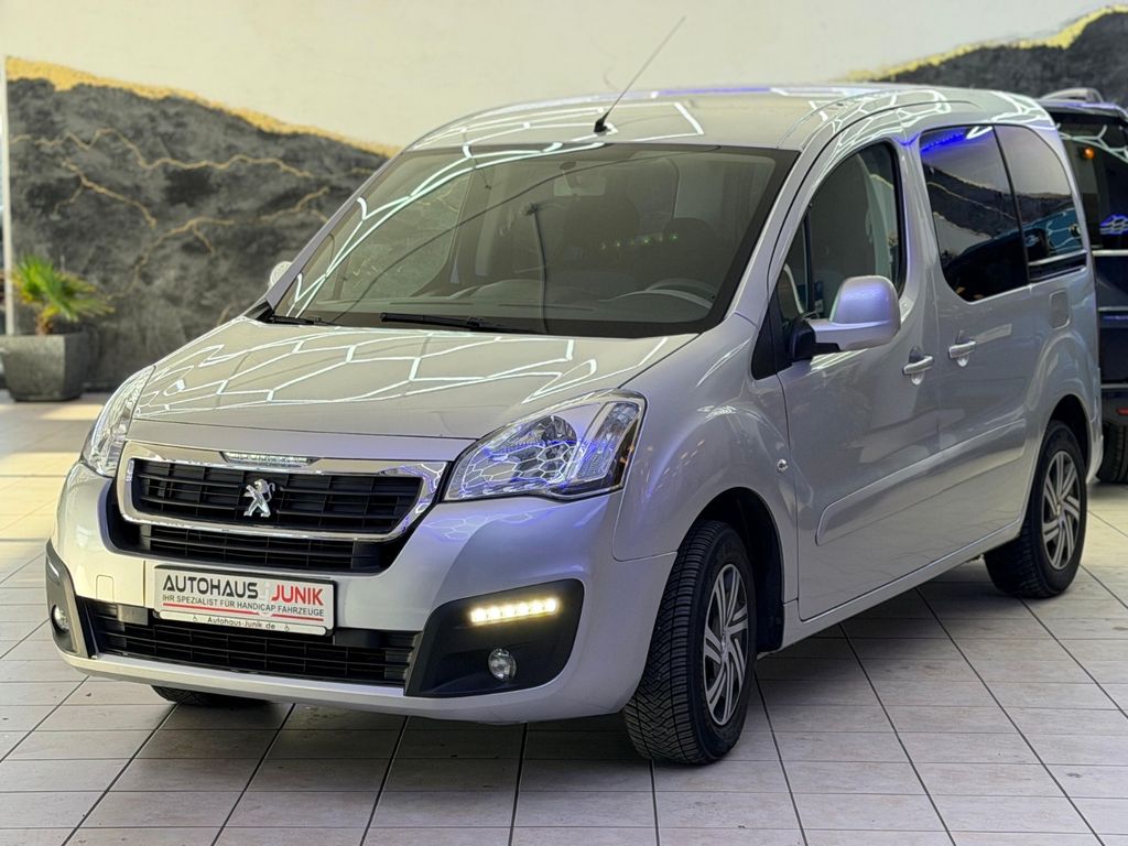 Bild des Angebotes Peugeot Partner Tepee Active-Behindertengerecht-Rampe