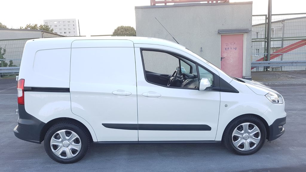 Bild des Angebotes Ford Transit COURIER 1.5 * Klimaautomatik Navi PDC*