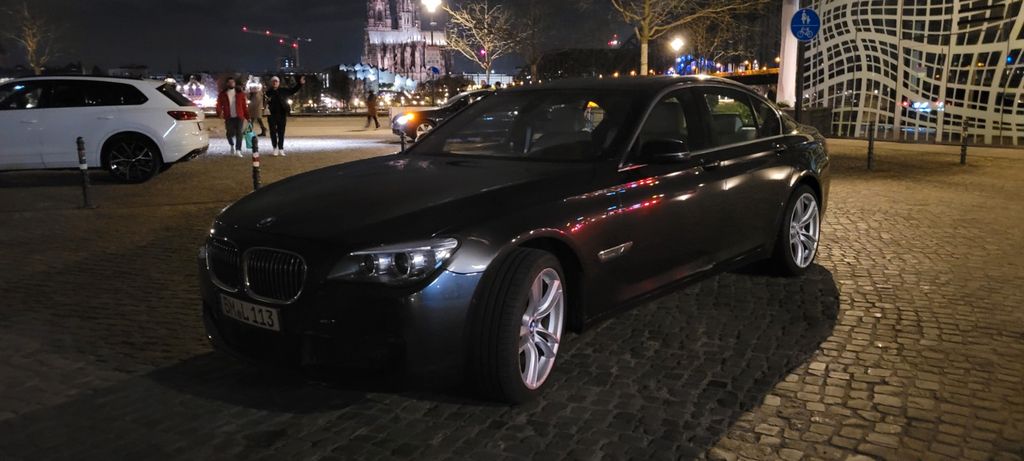 Bild des Angebotes BMW 750d xDrive -