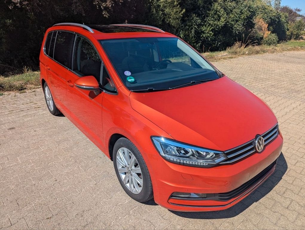 Bild des Angebotes Volkswagen 1.8 TSI DSG Highline 7Sitzer ACC Navi Pano Kamer