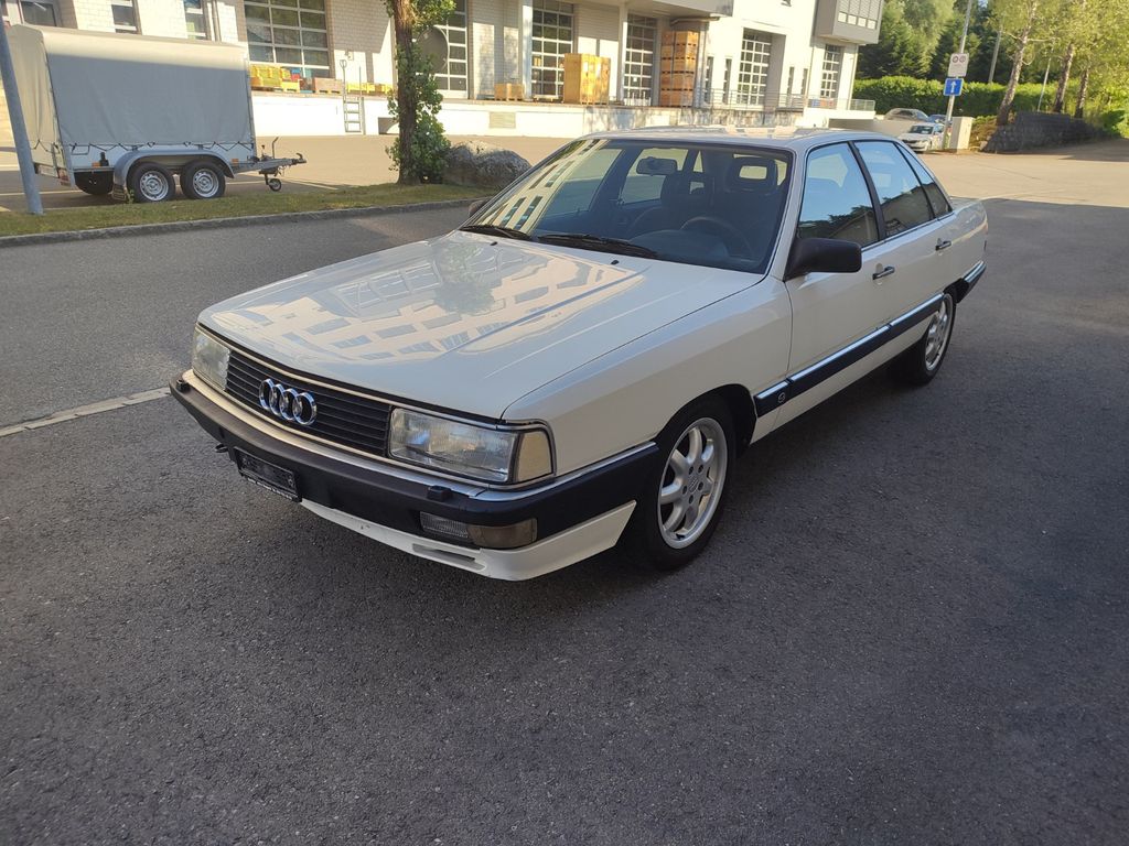 Audi 200 TUBRO 10V JY Automatik RDF ALPINWEISS 90E