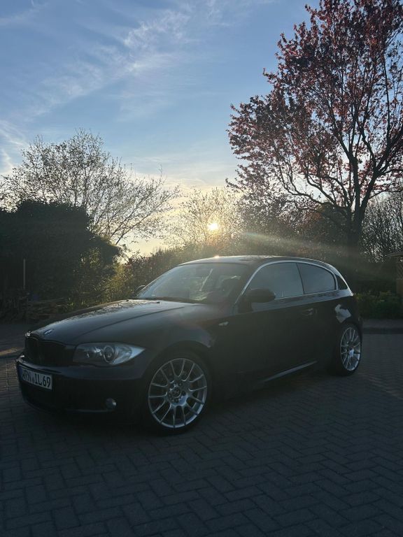 Bild des Angebotes BMW 120i -