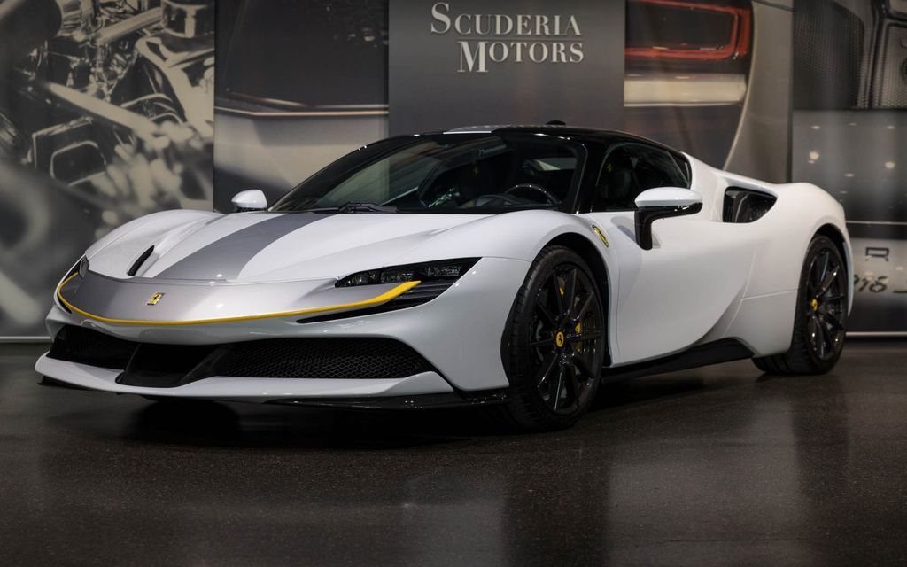 Bild des Angebotes Ferrari SF90 STRADALE | FULL CARBON | ASSETTO FIORANO
