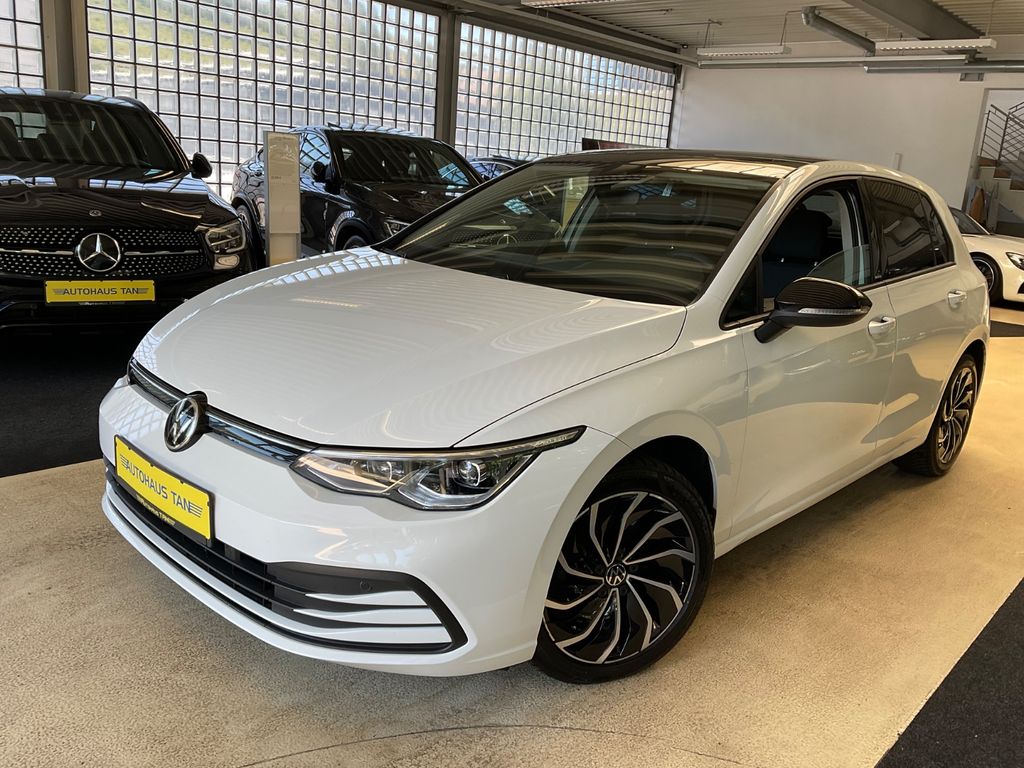 Bild des Angebotes Volkswagen Golf VIII Lim. United eTSI