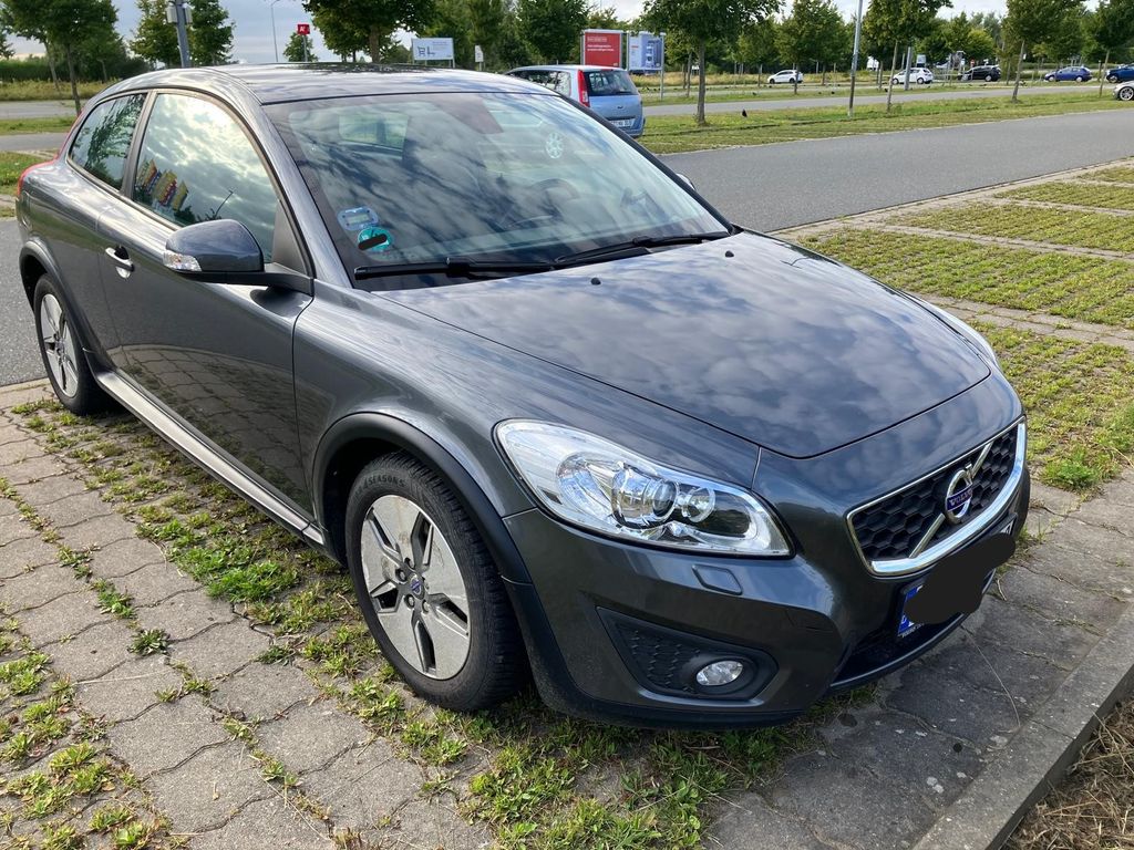 Volvo C30 D2 - Schönes und sparsames Auto