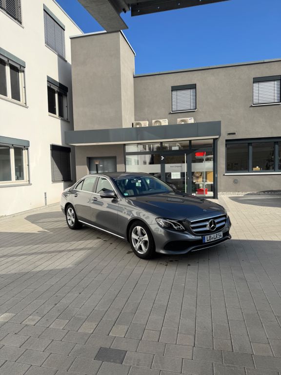 Bild des Angebotes Mercedes-Benz E 200 Limo