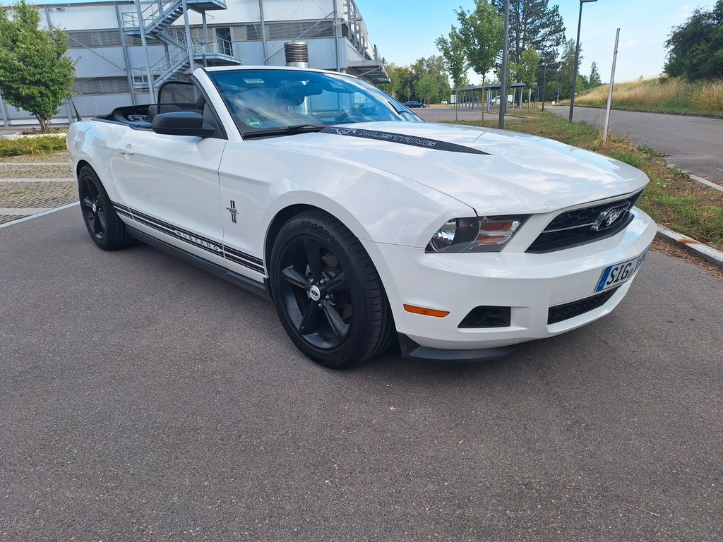 Bild des Angebotes Ford MUSTANG Cabrio 213 PS 157 kW Bj. 12.2009