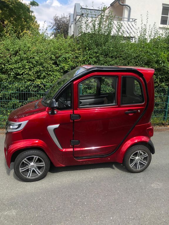 Andere E-Kabinenfahrzeug eLazzy Premium 45 km/h